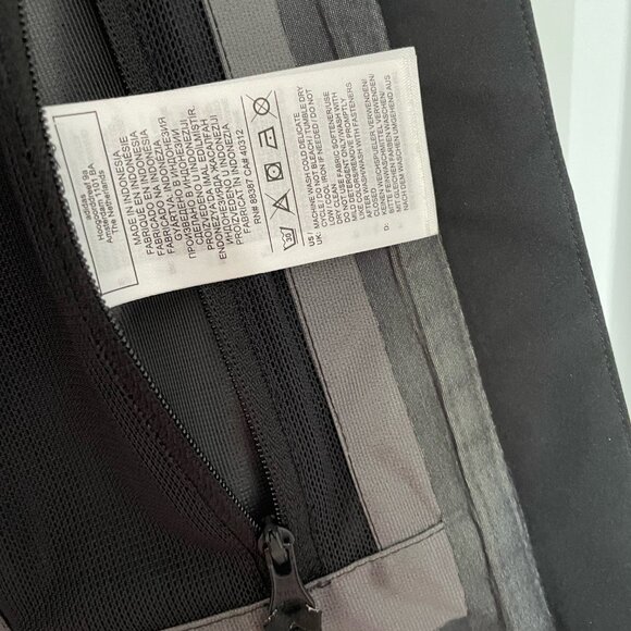 Adidas 3-Layer 20K Jacket - Size XS - Picture 7 of 7